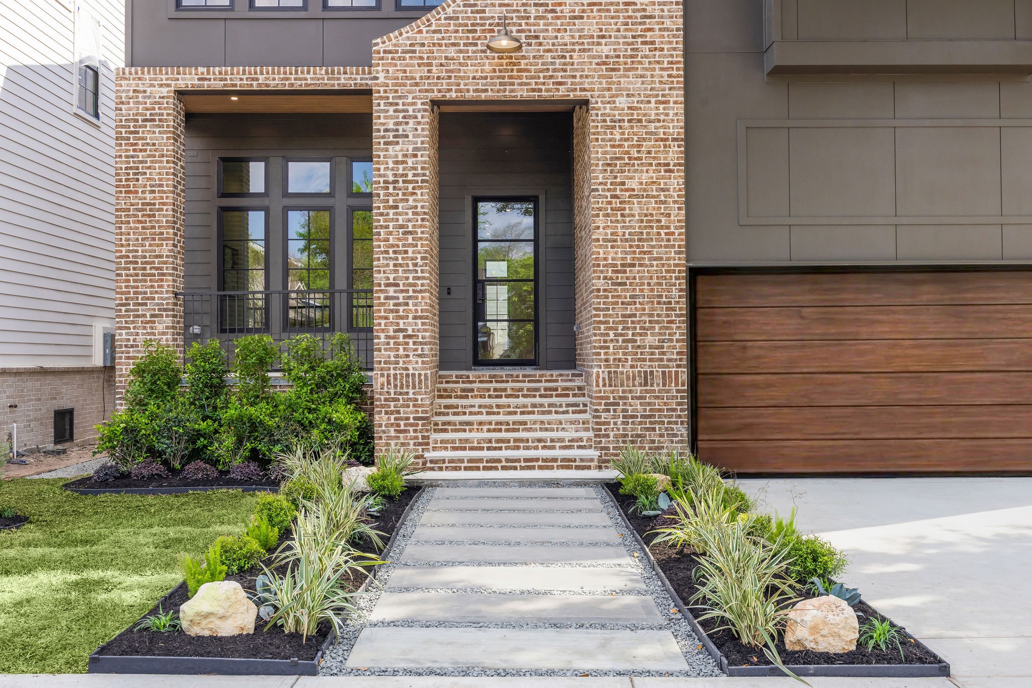 616 Ridge Street Houston, TX 77009 - Photo 3 of 50