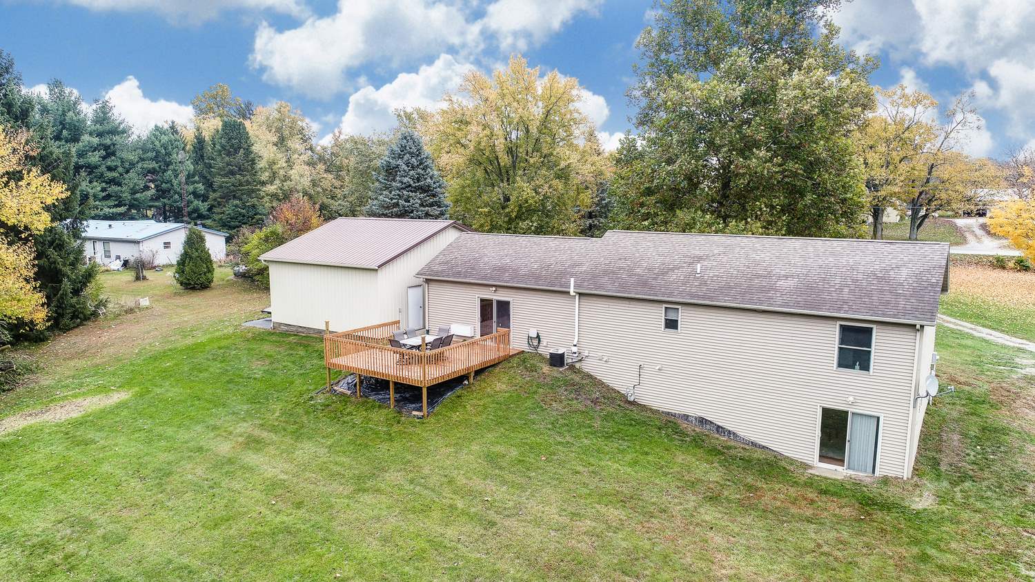 3345 South Packerton Road Warsaw, IN 46580 - Photo 22 of 34 Gallery Image 22