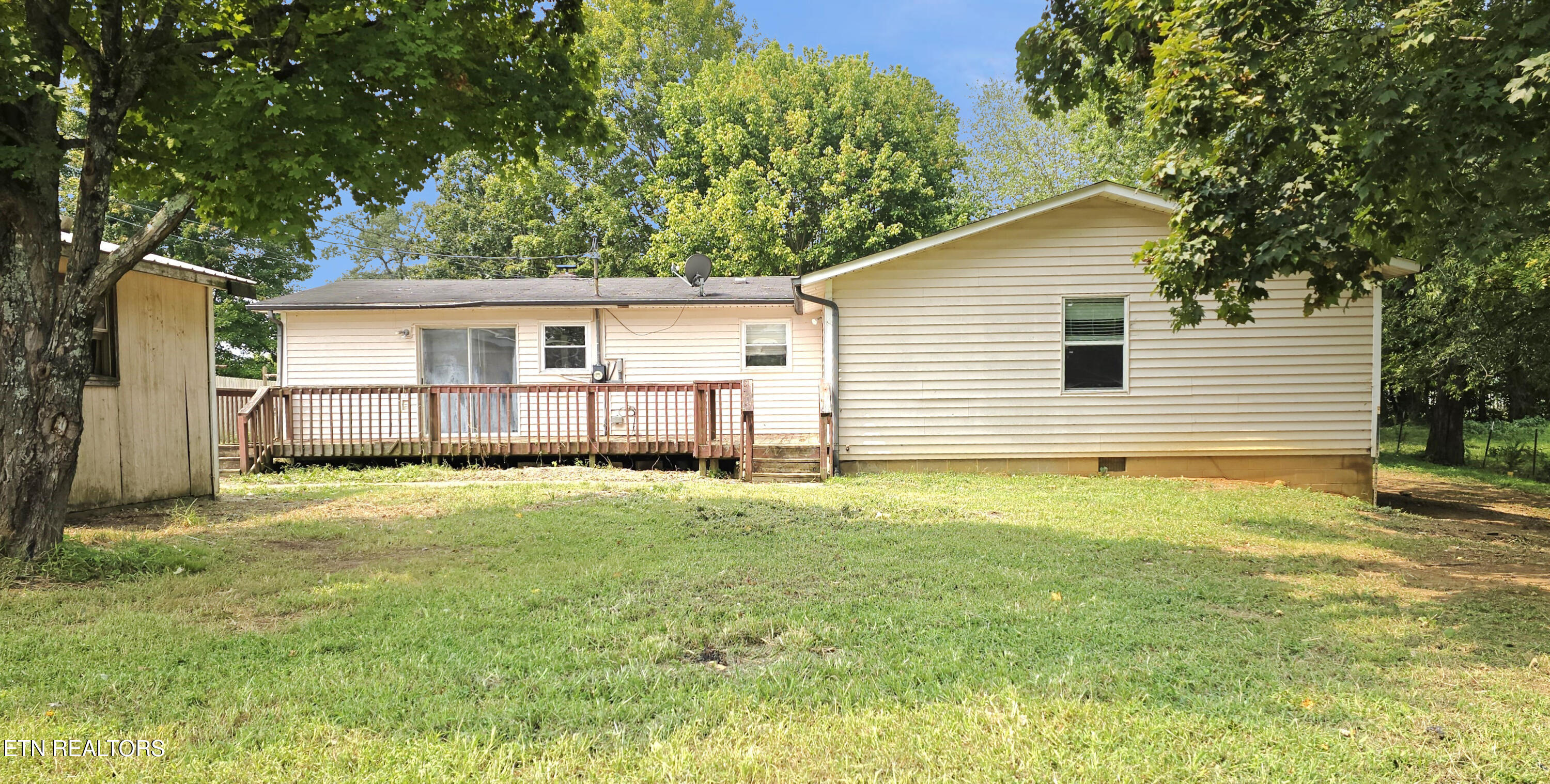 1035 Lakeside Road Madisonville, TN 37354 - Photo 11 of 46 20250905_125931