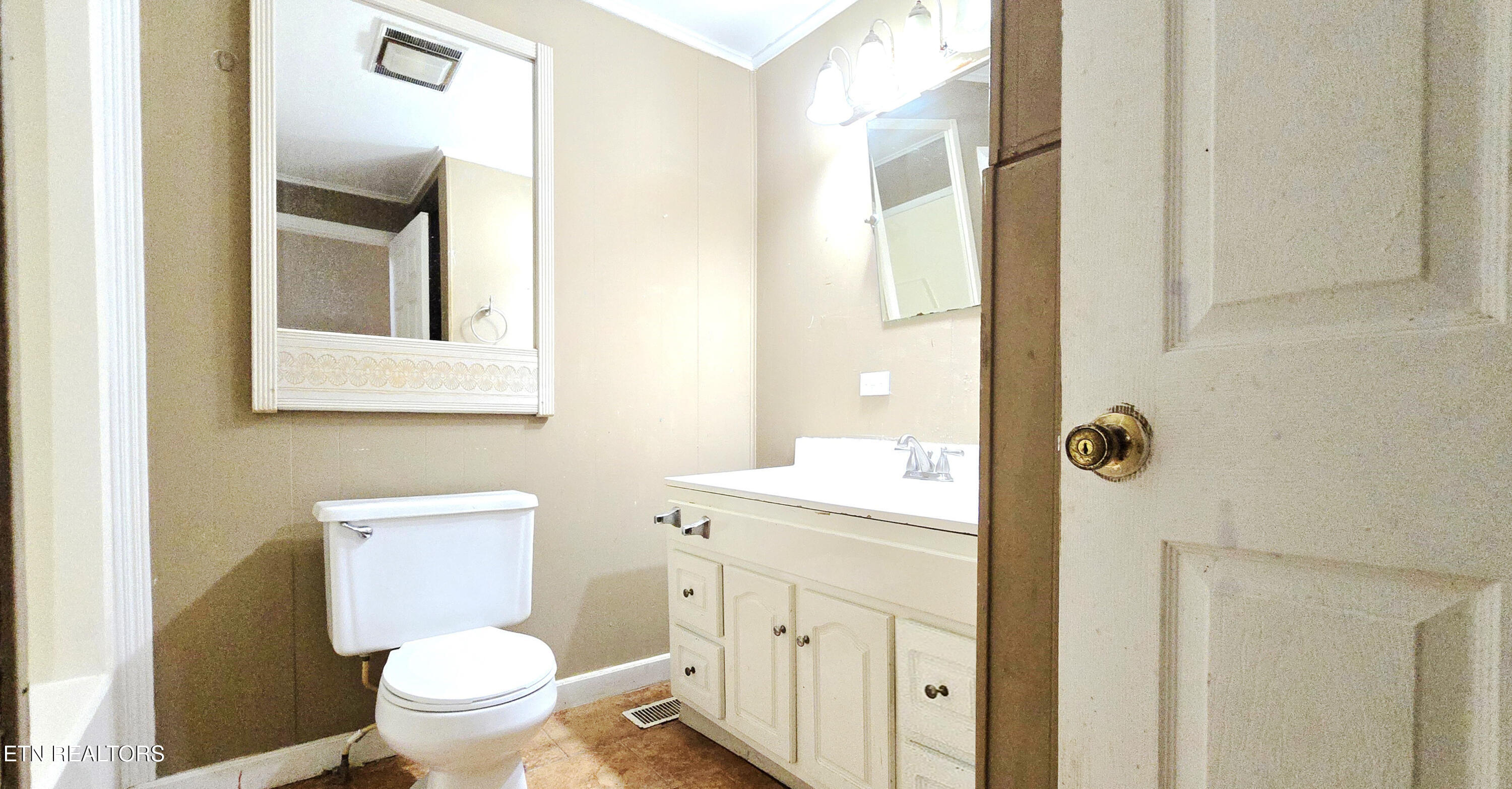 1035 Lakeside Road Madisonville, TN 37354 - Photo 29 of 46 20250905_130742