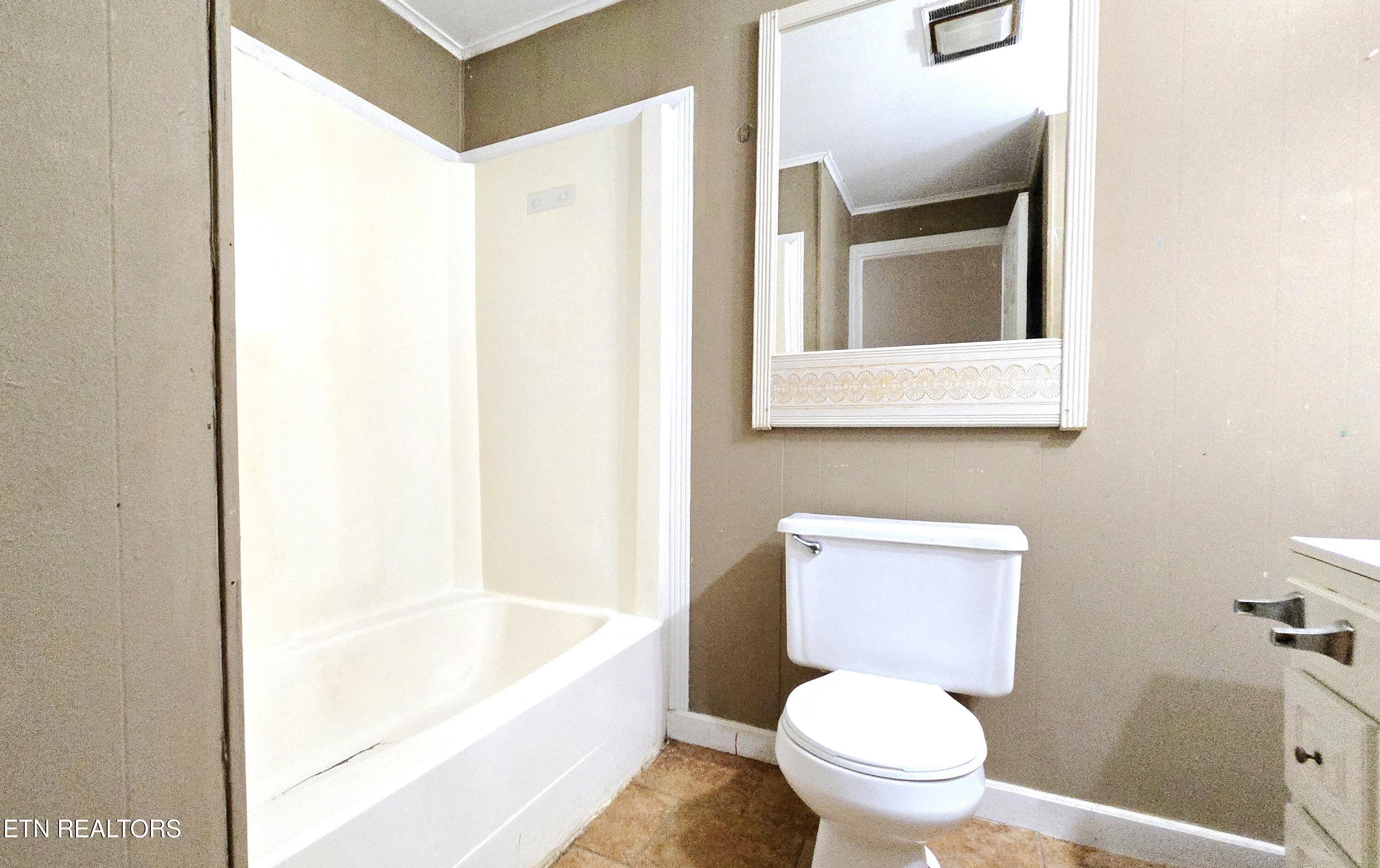 1035 Lakeside Road Madisonville, TN 37354 - Photo 30 of 46 20250905_130744