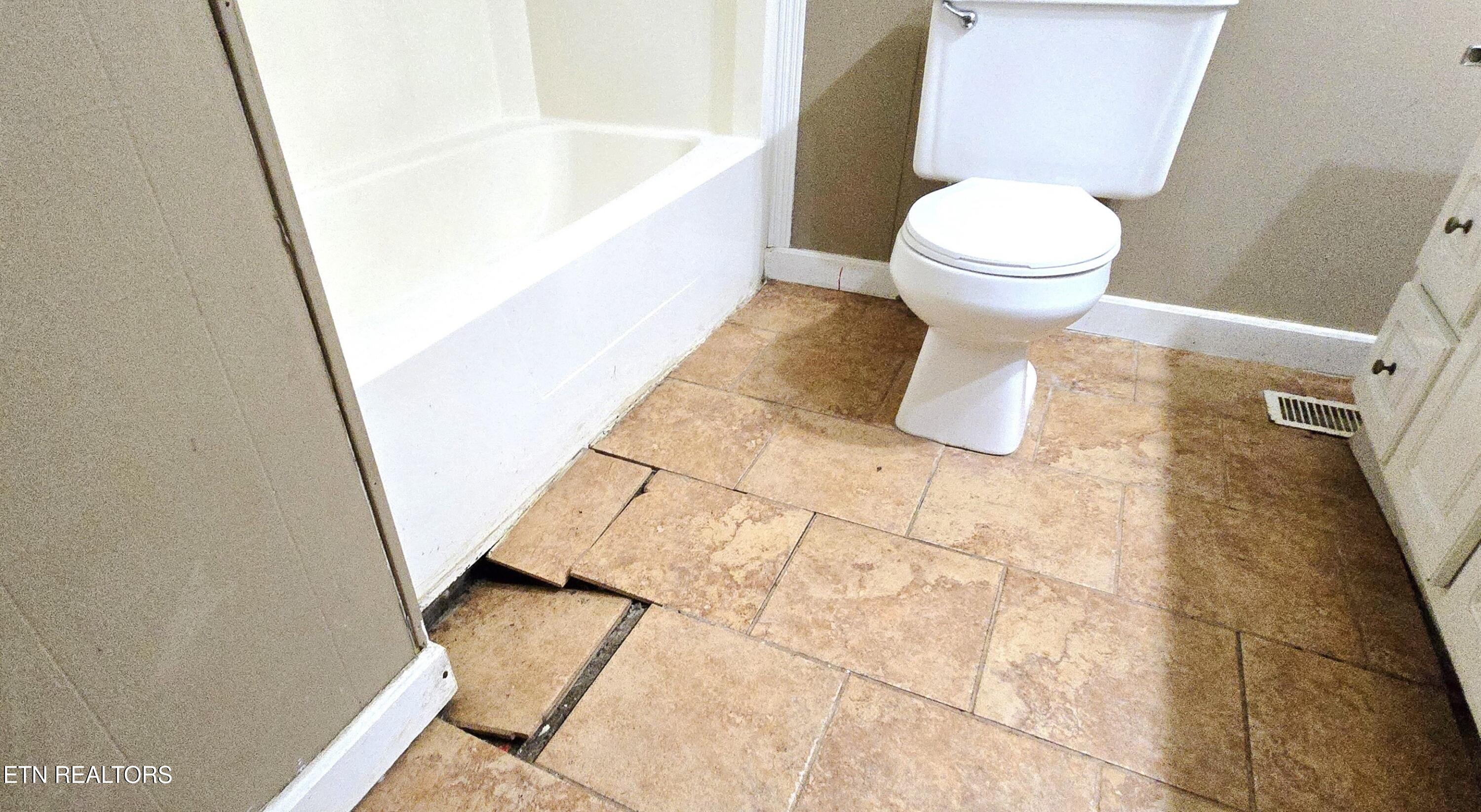 1035 Lakeside Road Madisonville, TN 37354 - Photo 31 of 46 20250905_130746