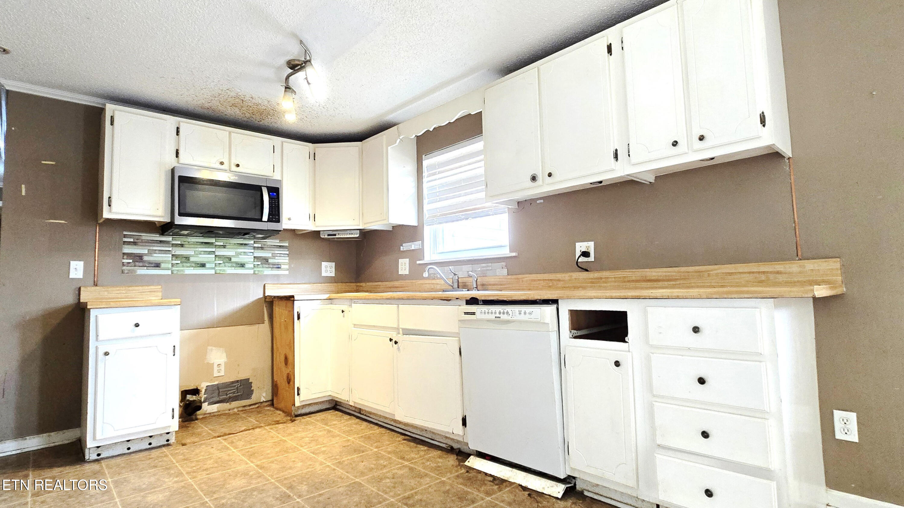 1035 Lakeside Road Madisonville, TN 37354 - Photo 34 of 46 20250905_130805