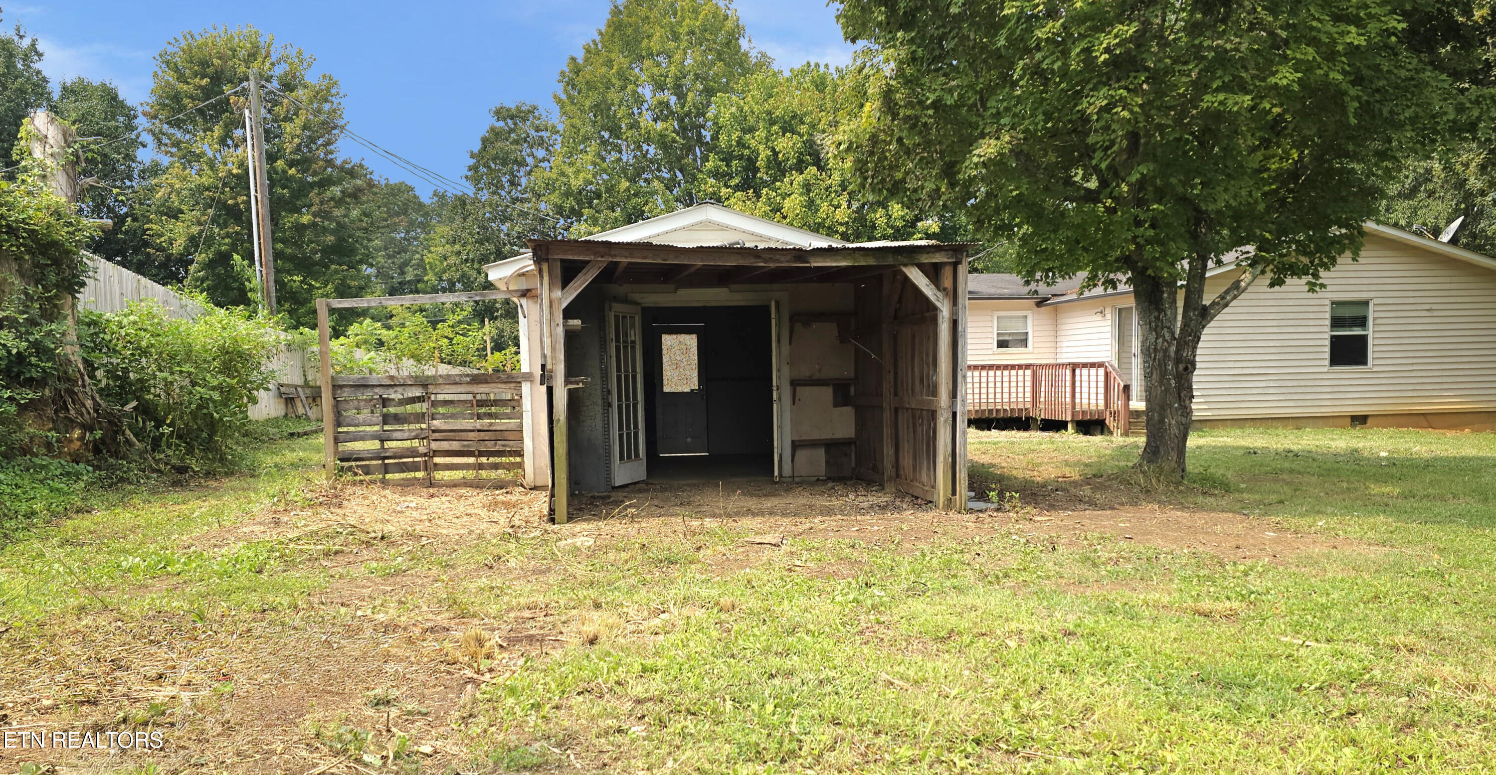 1035 Lakeside Road Madisonville, TN 37354 - Photo 7 of 46 20250905_125906