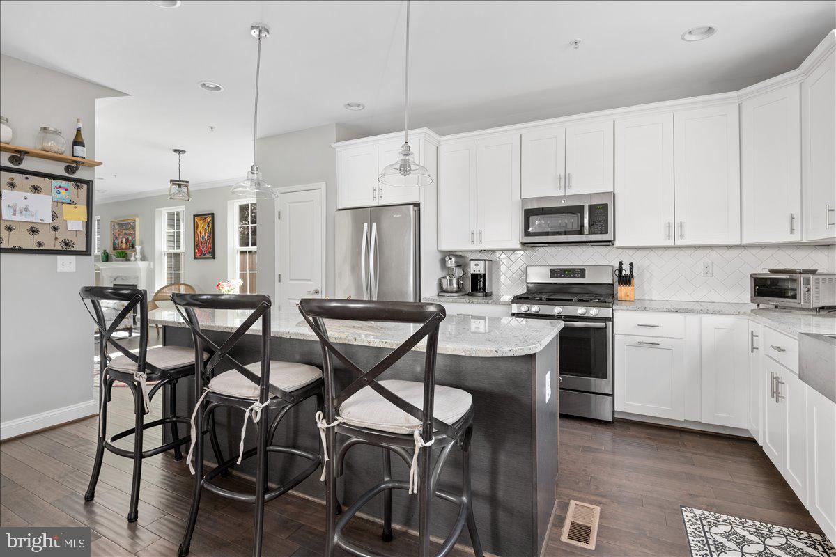 1603 Grace Church Road Silver Spring, MD 20910 - Photo 15 of 77