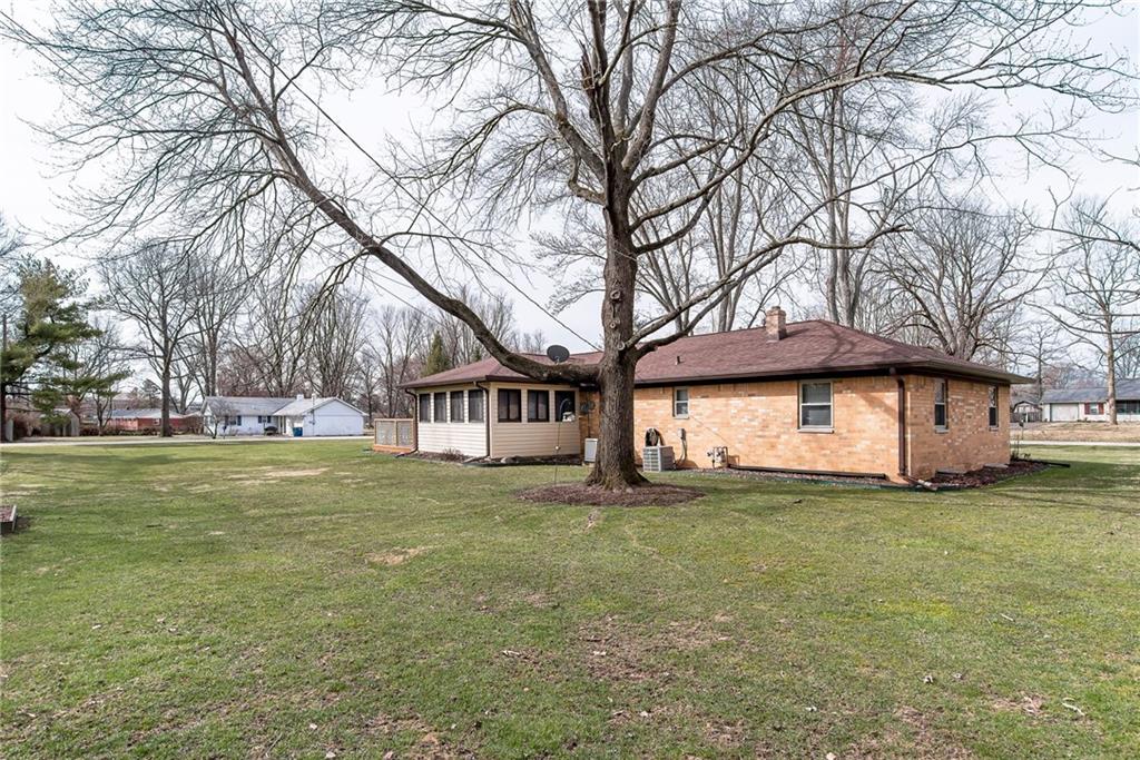 10205 Ruckle Street Indianapolis, IN 46280 - Photo 21 of 24 Gallery Image 21