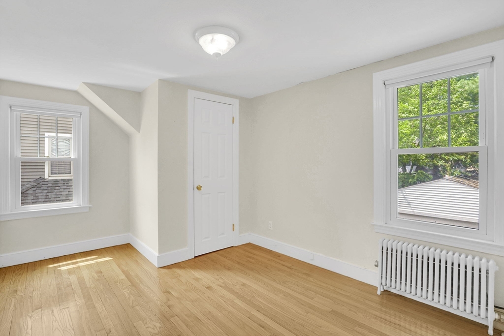 82 Biltmore Street Springfield, MA 01108 - Photo 23 of 39