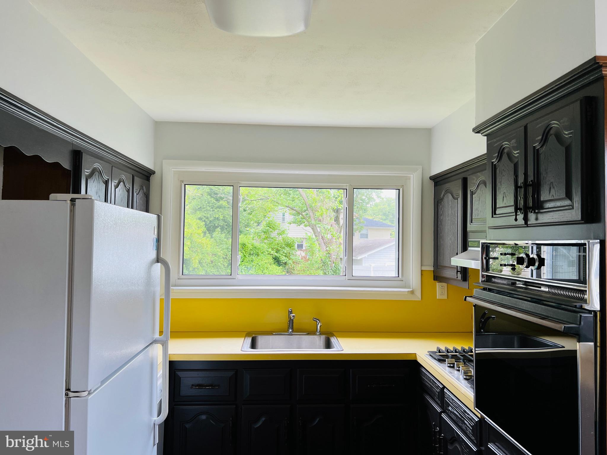 401 Yorkshire Road Cherry Hill, NJ 08034 - Photo 5 of 11