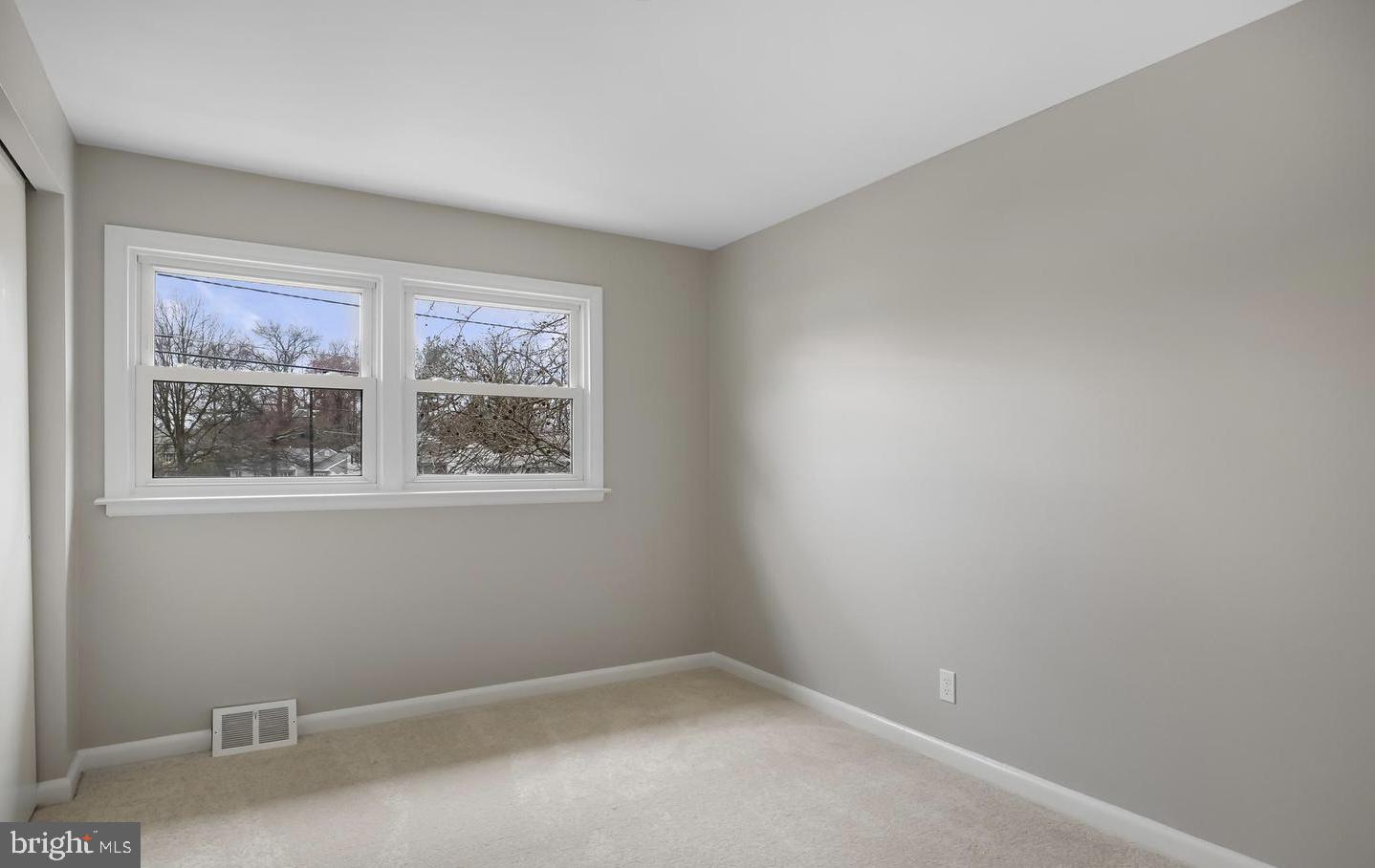 401 Yorkshire Road Cherry Hill, NJ 08034 - Photo 7 of 11