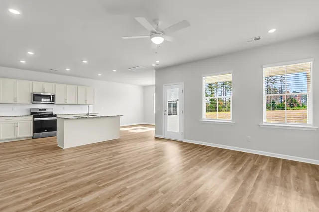 $434,990 | 319 Clipper Court, Summerville, SC 29486