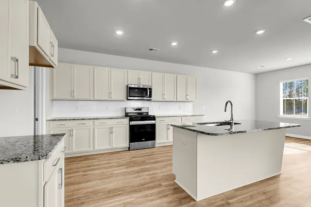 $434,990 | 319 Clipper Court, Summerville, SC 29486