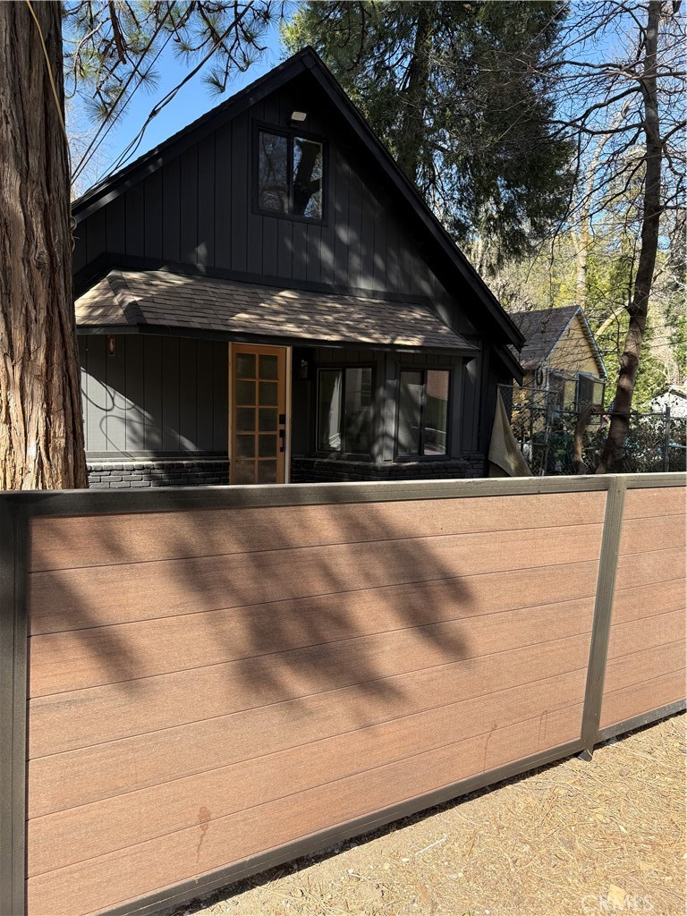 628 Friendly Crestline, CA 92325 - Photo 2 of 19