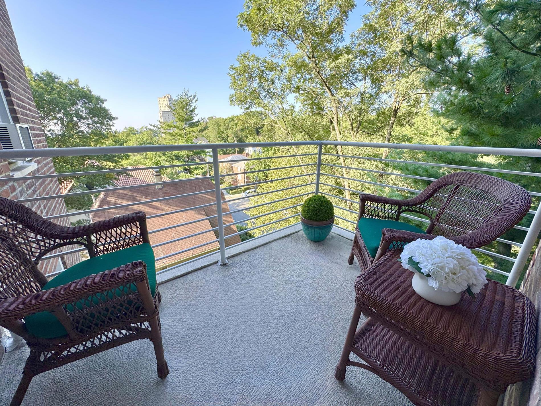 3135 Johnson Avenue, Unit 10C Bronx, NY 10463 - Photo 5 of 16