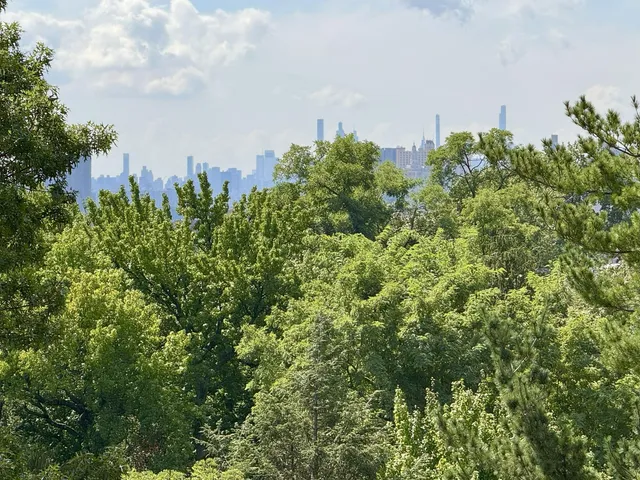 $699,000 | 3135 Johnson Avenue, Unit 10C | Spuyten Duyvil