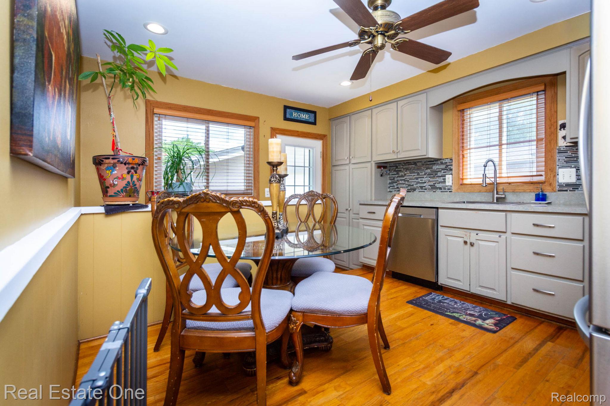 220 Winry Drive Rochester, MI 48307 - Photo 10 of 35 interior (6).jpg
