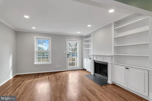$4,600 | 453 Old Town Court, Alexandria, VA 22314