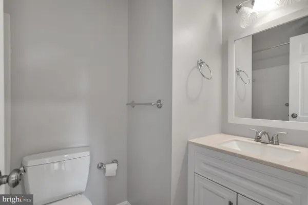 $4,600 | 453 Old Town Court, Alexandria, VA 22314