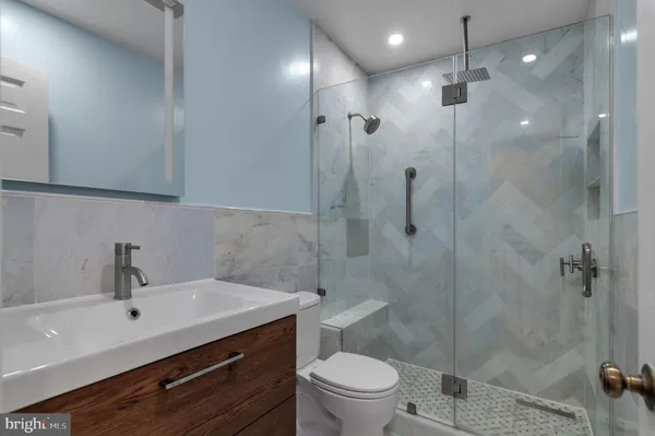 $4,600 | 453 Old Town Court, Alexandria, VA 22314