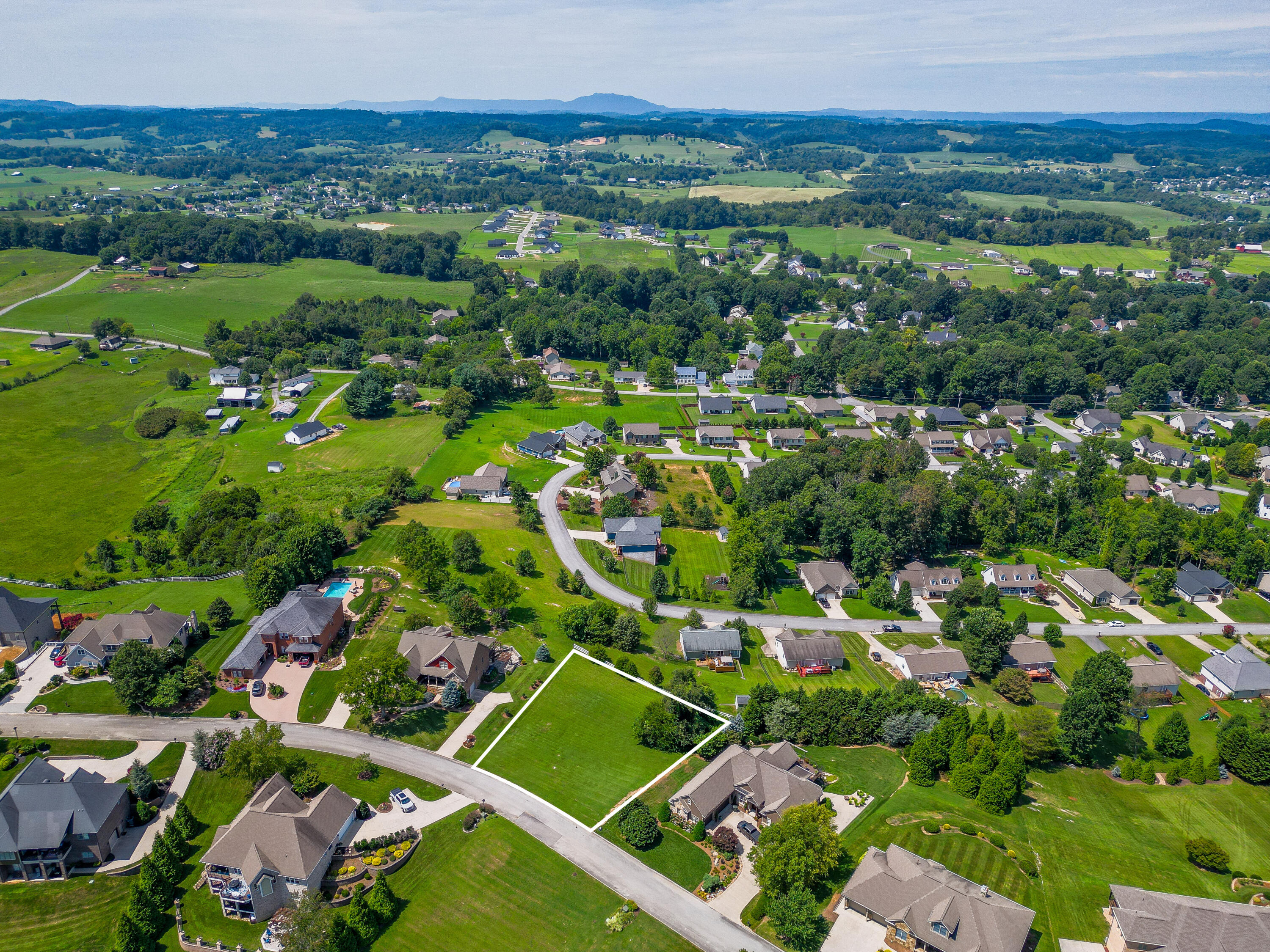 226 Sunset Ridge Court, Unit 9 Gray, TN 37615 - Photo 12 of 16 dji_fly_20230825_112646_170_169307334645