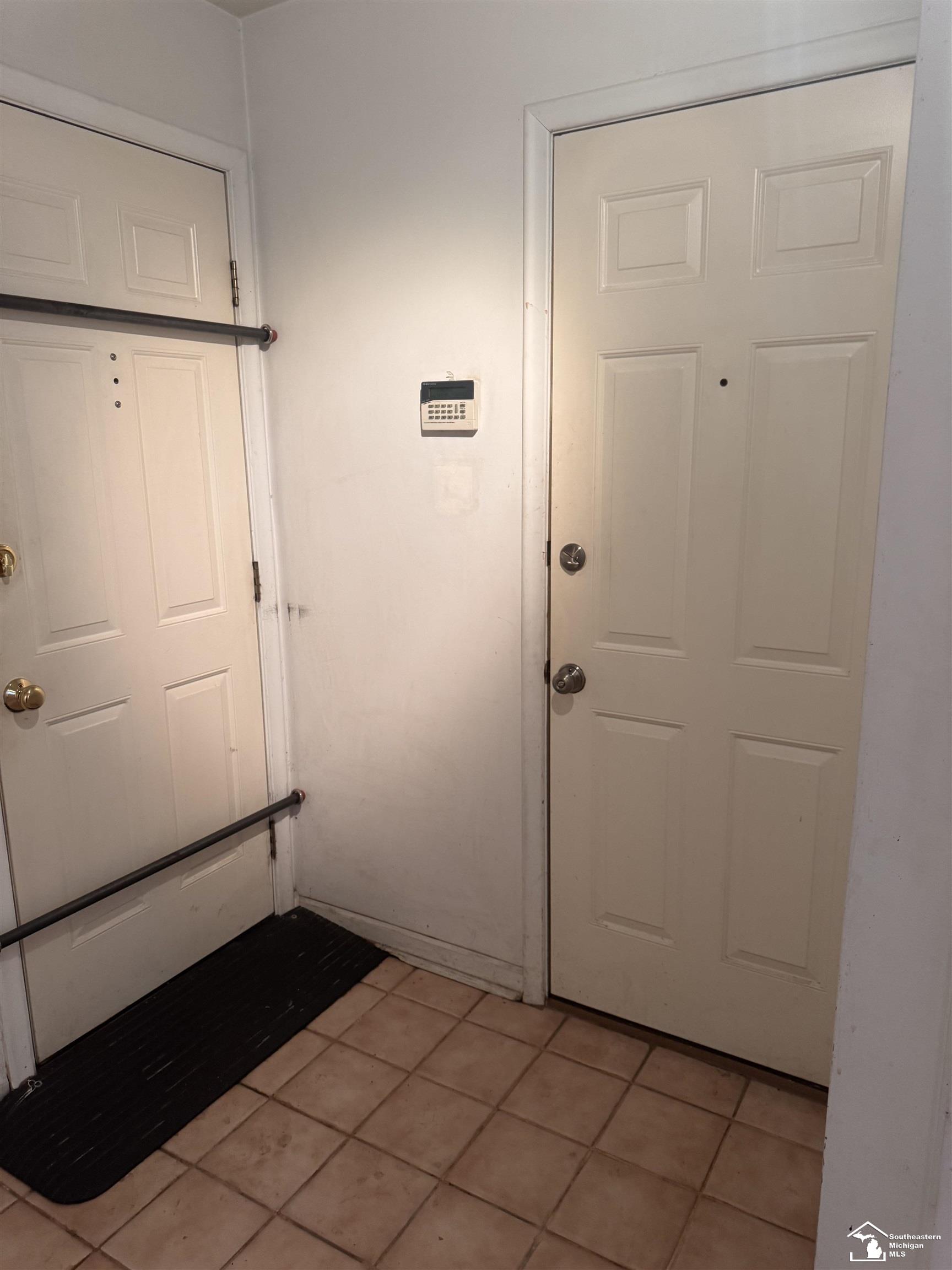 22980 Goddard Road Taylor, MI 48180 - Photo 16 of 41 Breezeway Door & Garage D