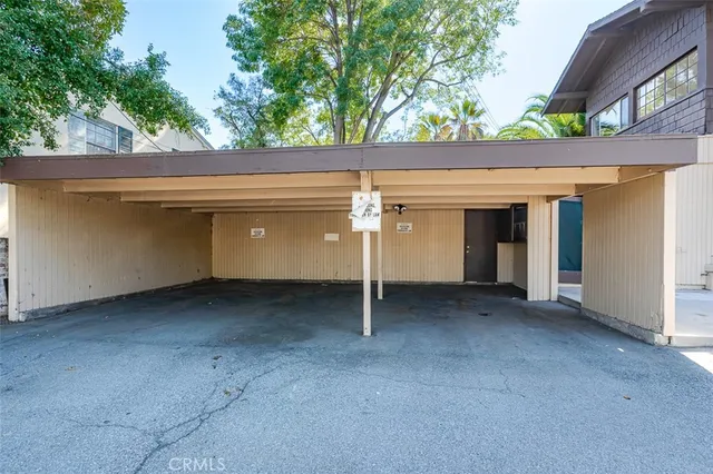 a view of a house with a garage
