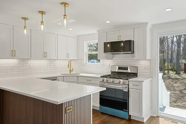 $769,000 | 245 Careswell Street, Marshfield, MA 02050