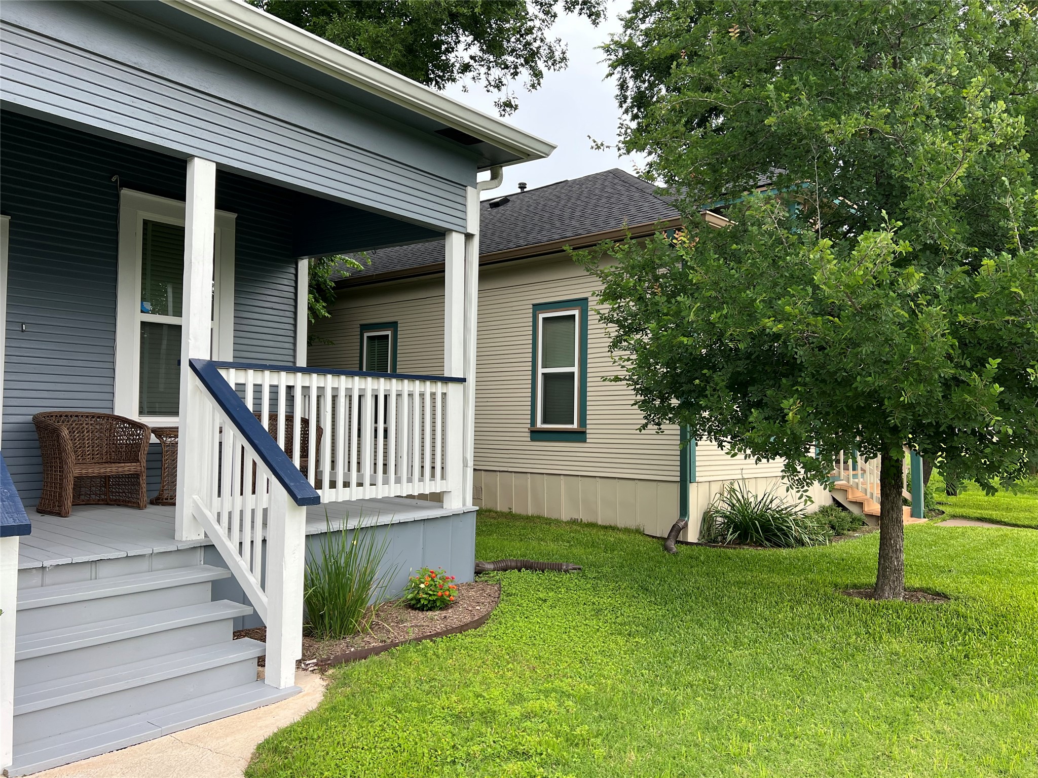 314 West 3rd Street Taylor, TX 76574 - Photo 5 of 27