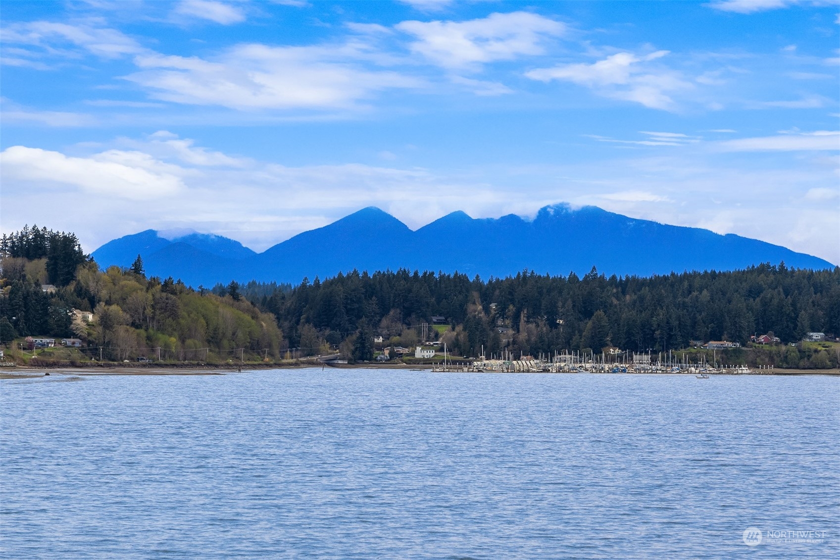 8471 Hansen Road Northeast Bainbridge Island, WA 98110 - Photo 17 of 40 Gallery Image 17