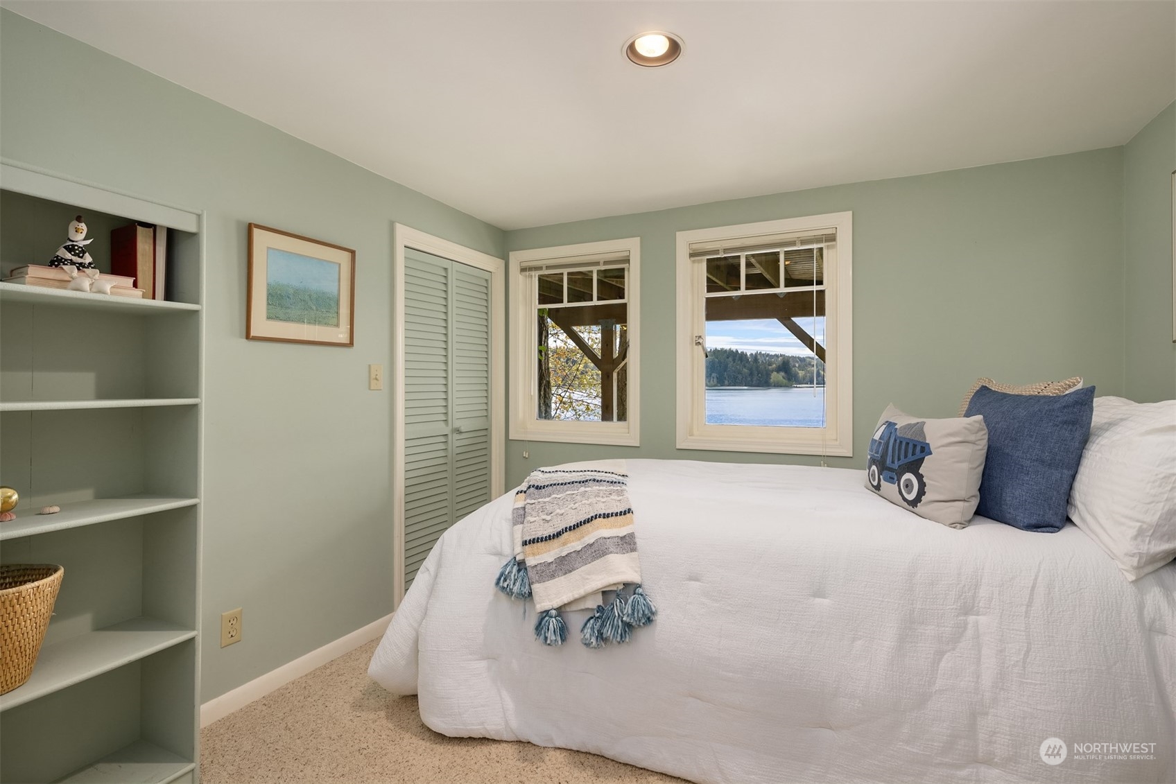 8471 Hansen Road Northeast Bainbridge Island, WA 98110 - Photo 28 of 40 Gallery Image 28