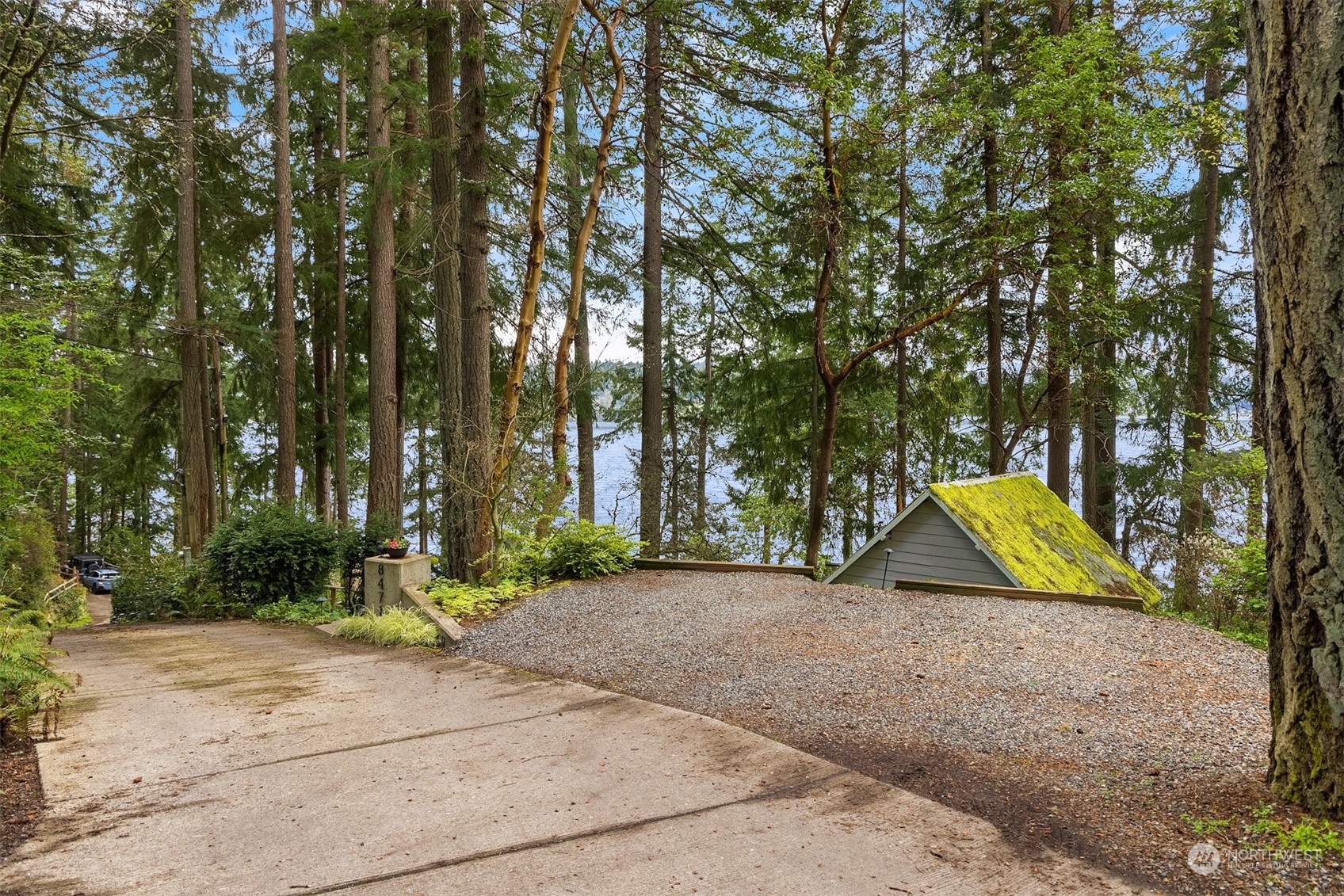 8471 Hansen Road Northeast Bainbridge Island, WA 98110 - Photo 38 of 40 Gallery Image 38