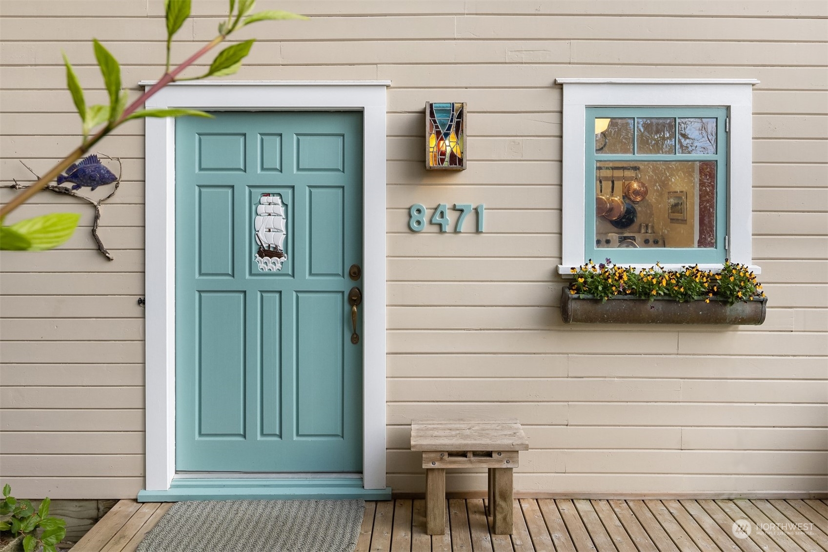 8471 Hansen Road Northeast Bainbridge Island, WA 98110 - Photo 6 of 40 Gallery Image 6