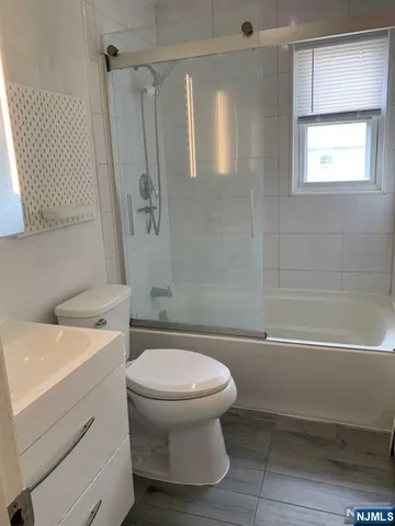 $2,850 | 26A Lakeview Avenue, Unit D, Leonia, NJ 07605