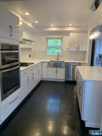 $2,850 | 26A Lakeview Avenue, Unit D, Leonia, NJ 07605