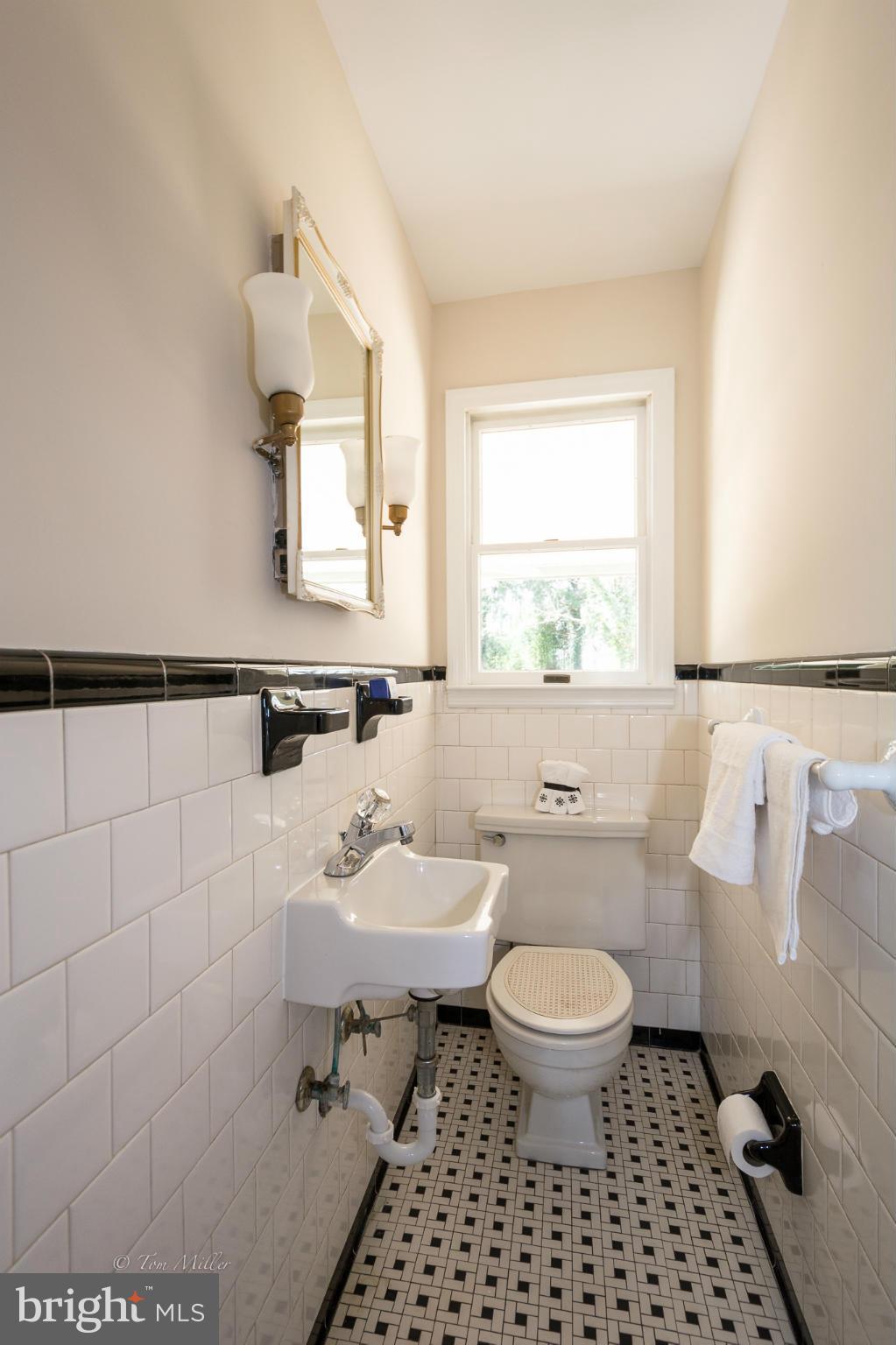 5302 Ridge Road Mount Airy, MD 21771 - Photo 26 of 30 powder room