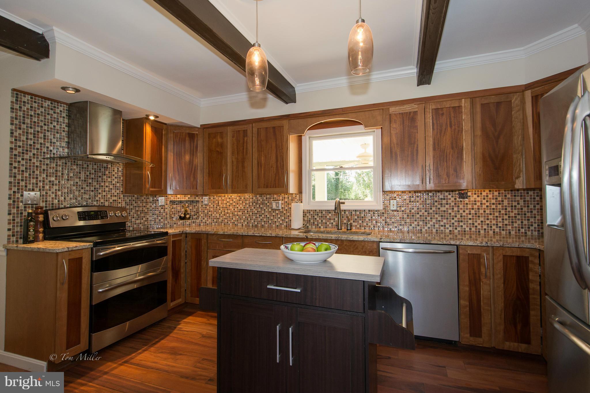 5302 Ridge Road Mount Airy, MD 21771 - Photo 4 of 30 hand crafted cherry cabinets