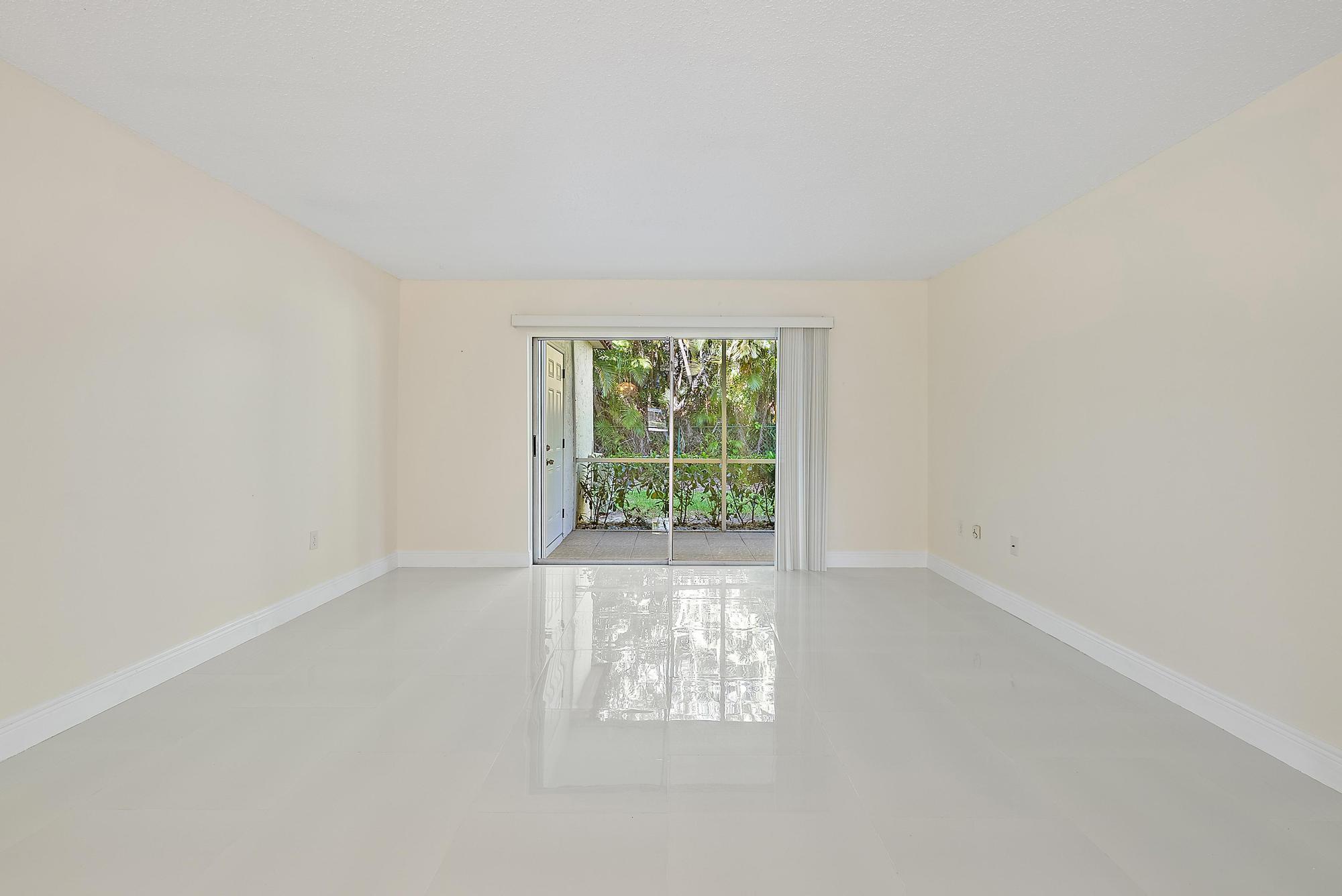 717 Highway 1, Unit 108 Jupiter, FL 33477 - Photo 11 of 32 Living and Dining