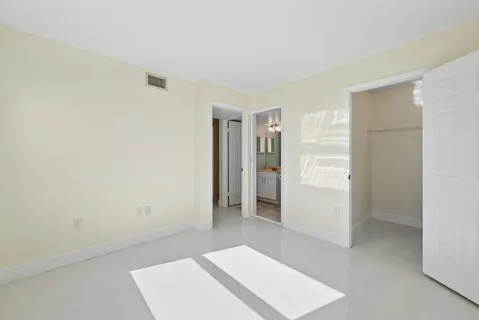 $350,000 | 717 Highway 1, Unit 108, Jupiter, FL 33477