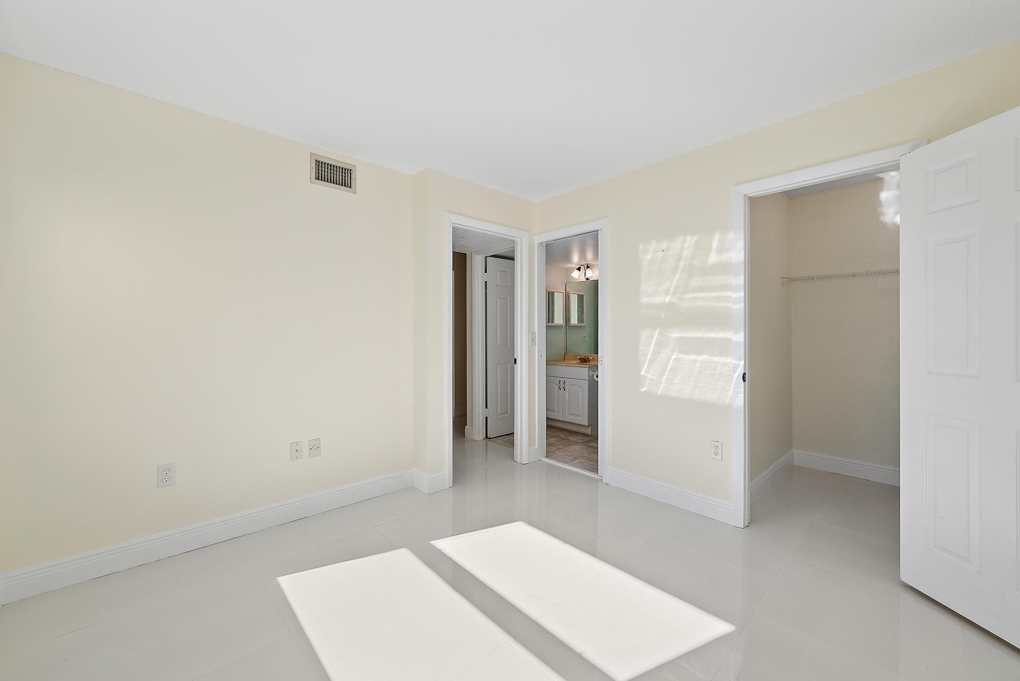 717 Highway 1, Unit 108 Jupiter, FL 33477 - Photo 21 of 32 Guest Suite