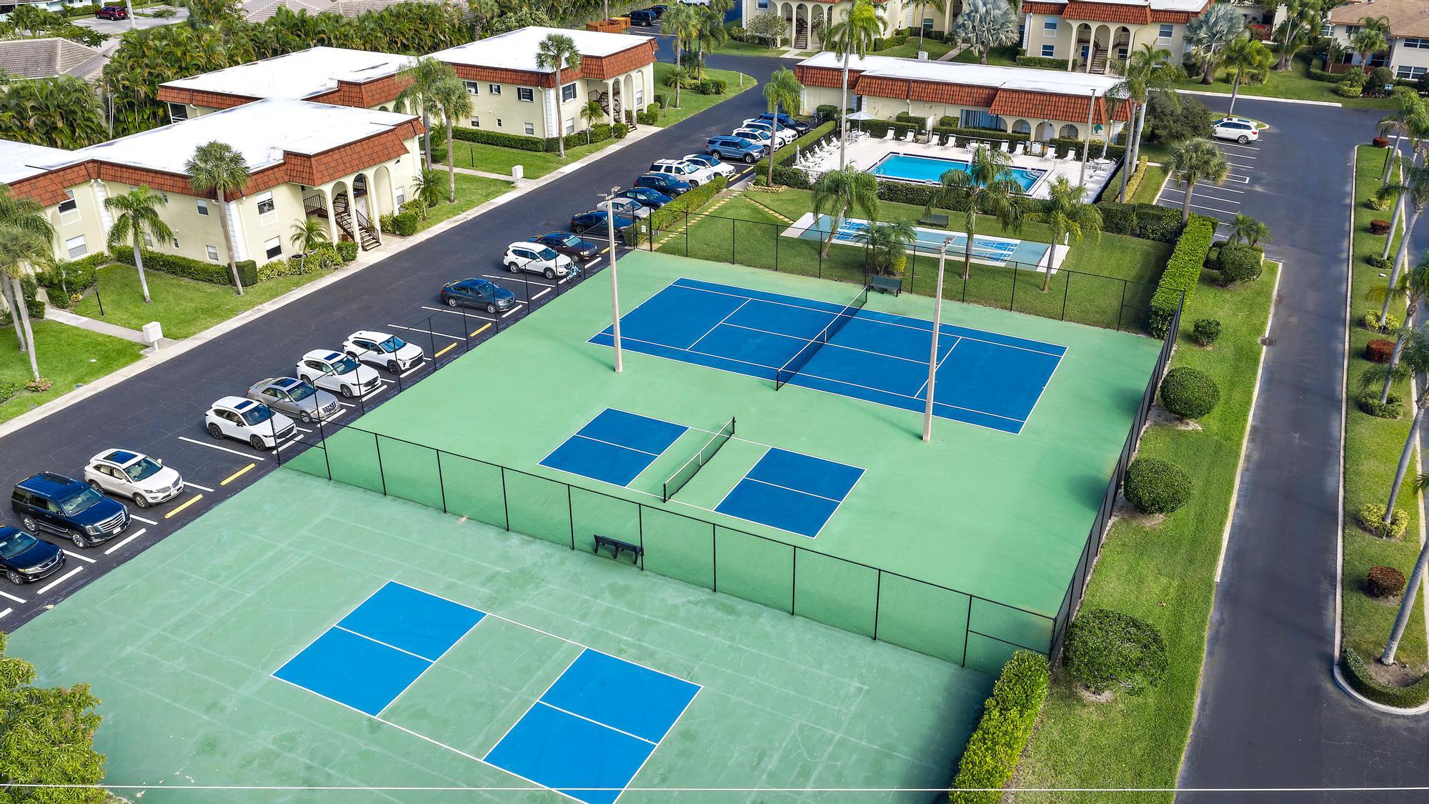 717 Highway 1, Unit 108 Jupiter, FL 33477 - Photo 28 of 32 Aerial - Tennis/Pickleball