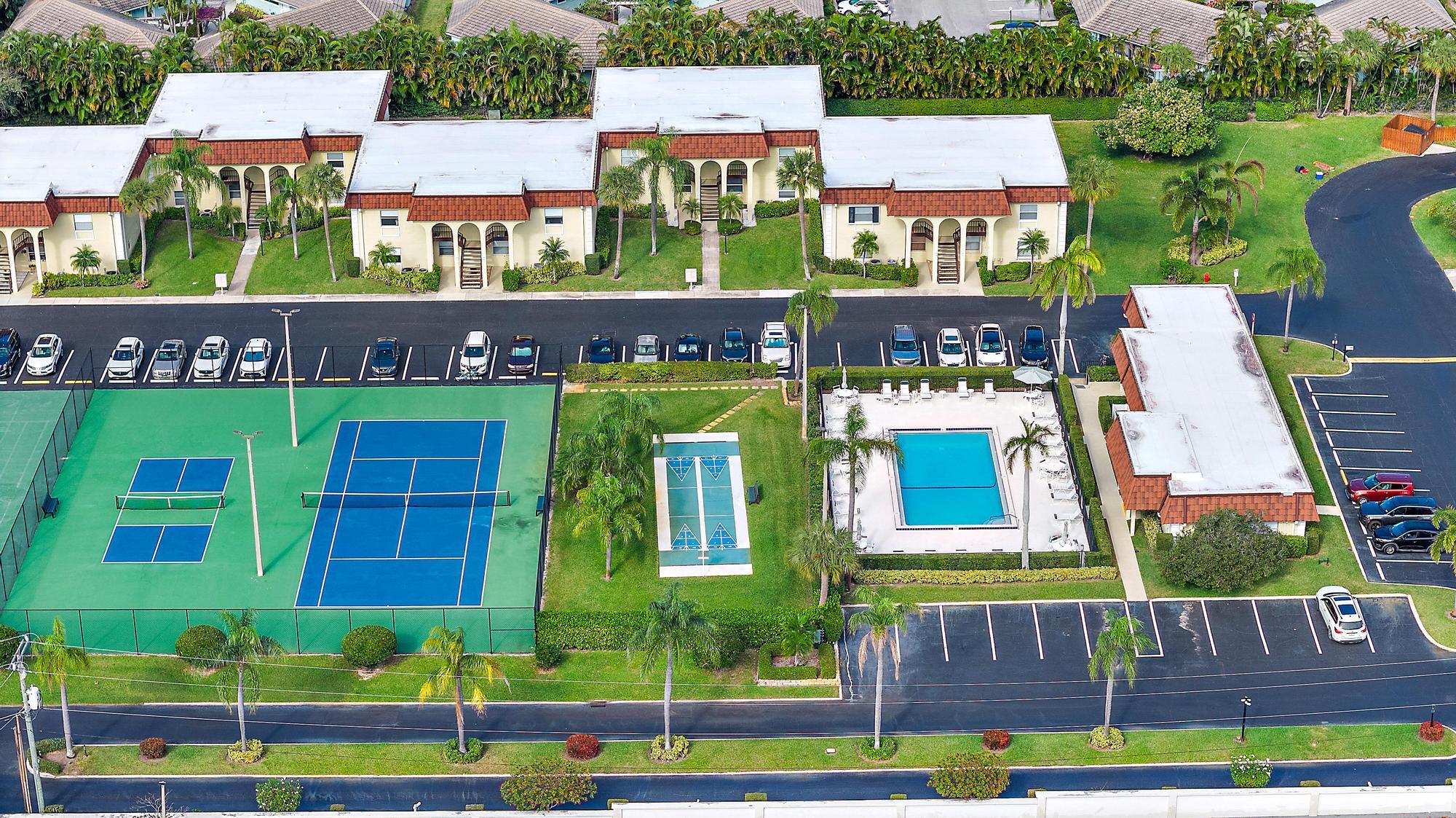 717 Highway 1, Unit 108 Jupiter, FL 33477 - Photo 31 of 32 Aerial - Communtiy Amenities