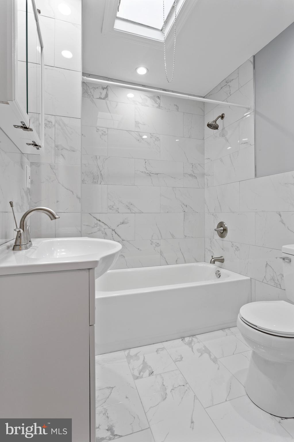 854 Marshall Road Sharon Hill, PA 19079 - Photo 12 of 15 Second Floor Bath