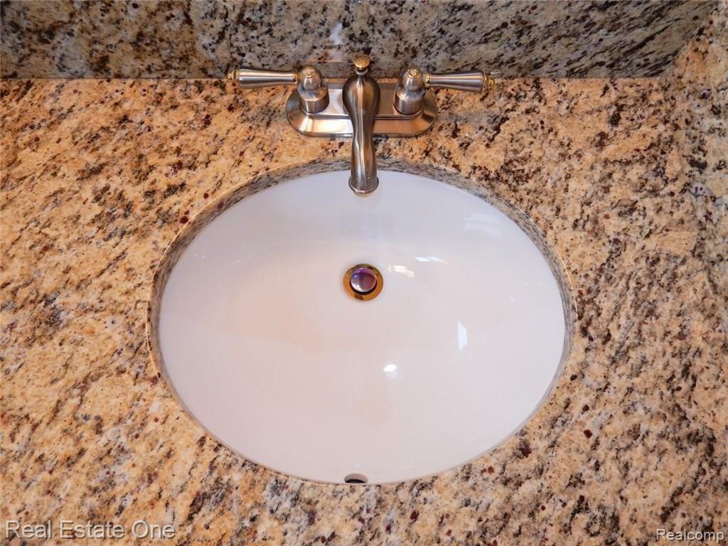 385 Arlington Drive Rochester, MI 48307 - Photo 41 of 64 Bathrooms (1) (Large).JPG