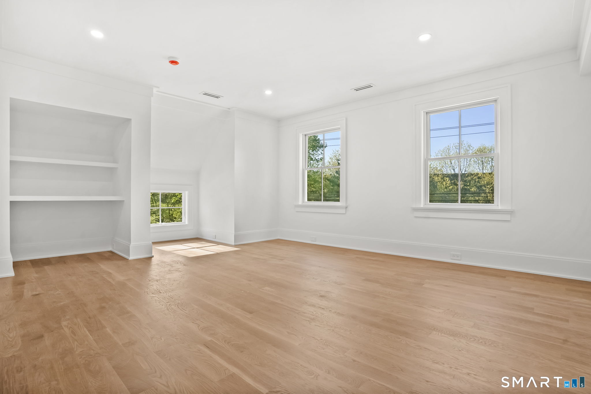 20 Locust Hill Road Darien, CT 06820 - Photo 18 of 30 Second floor 3rd bedroom