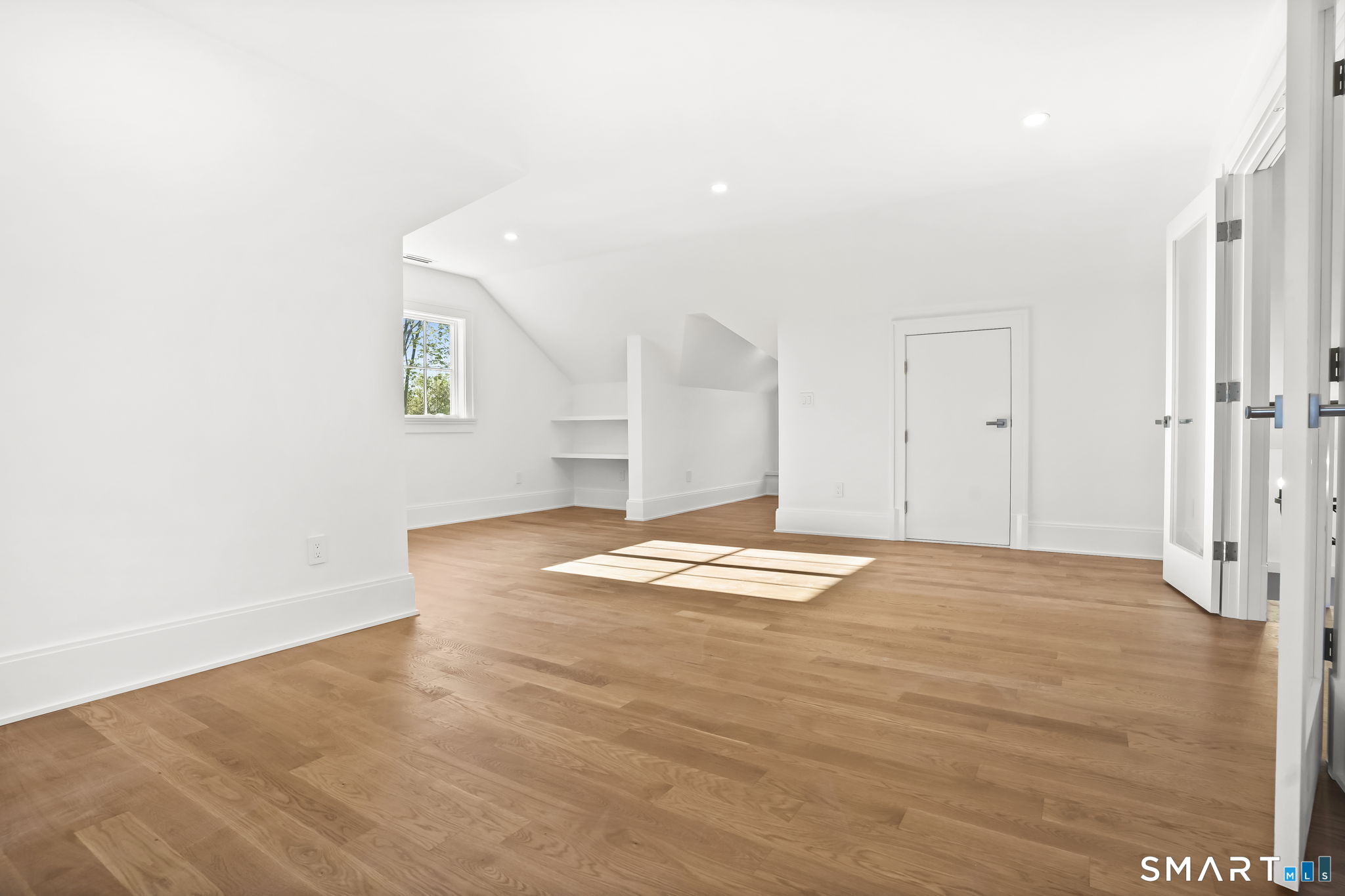 20 Locust Hill Road Darien, CT 06820 - Photo 23 of 30 3rd floor bonus room