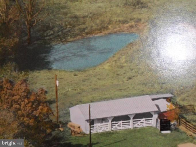 2765 Trough Road Shepherdstown, WV 25443 - Photo 3 of 20 Barn