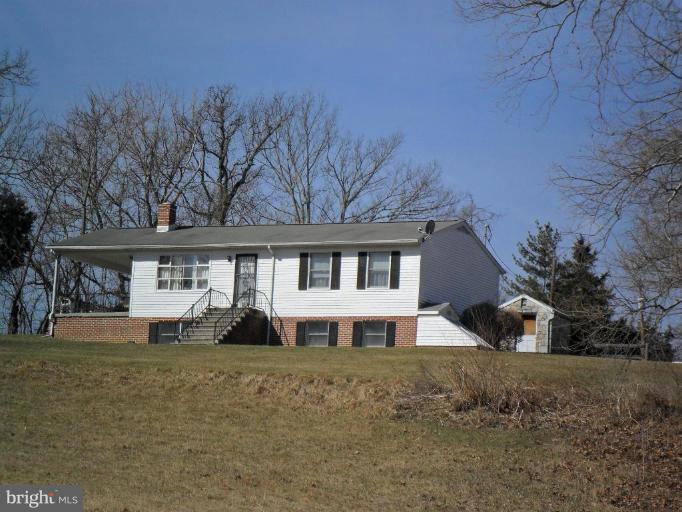 2765 Trough Road Shepherdstown, WV 25443 - Photo 4 of 20 Main House