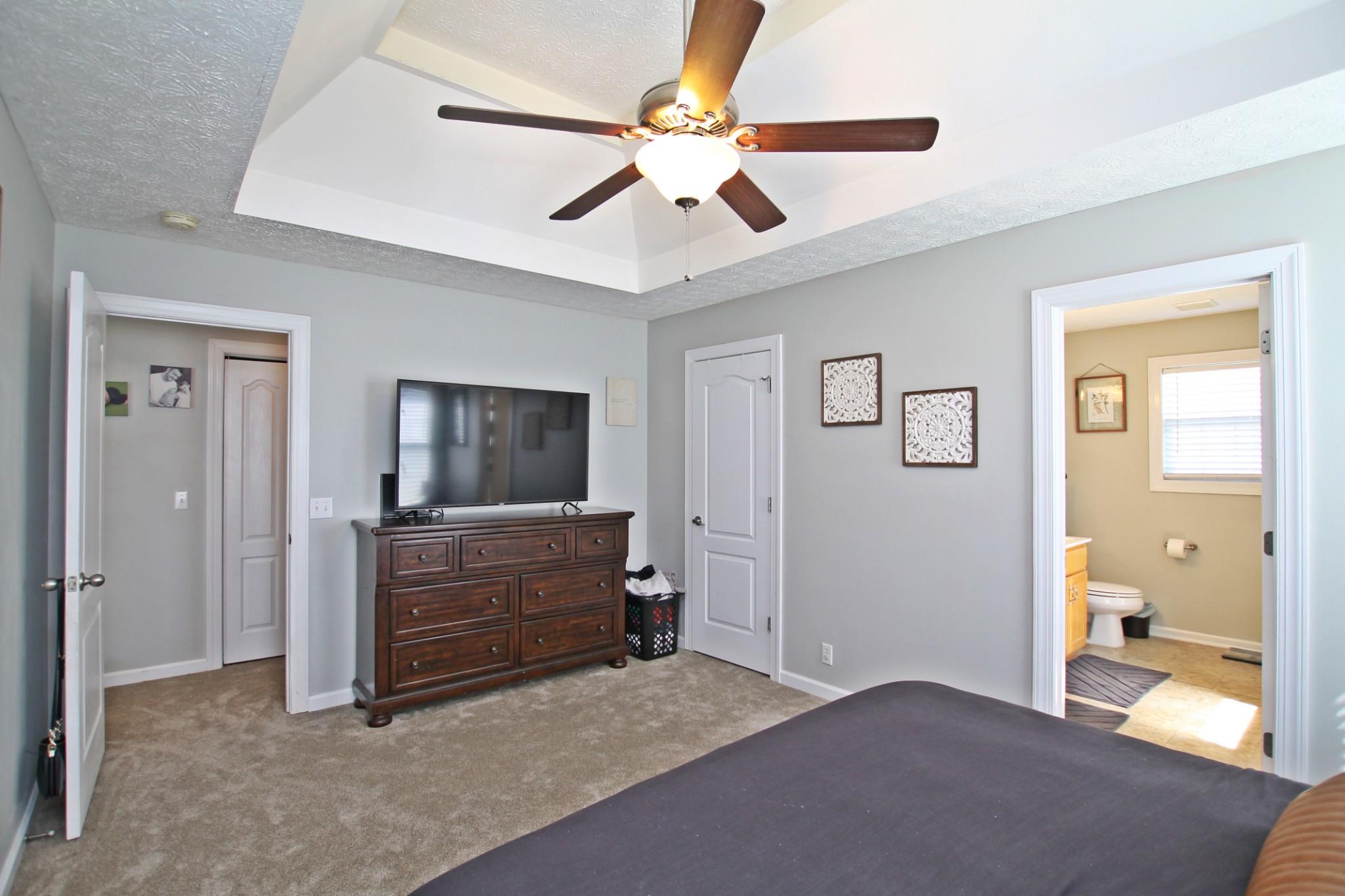 140 Fieldstone Lane Springfield, TN 37172 - Photo 18 of 41 a view of room with window and a ceiling fan