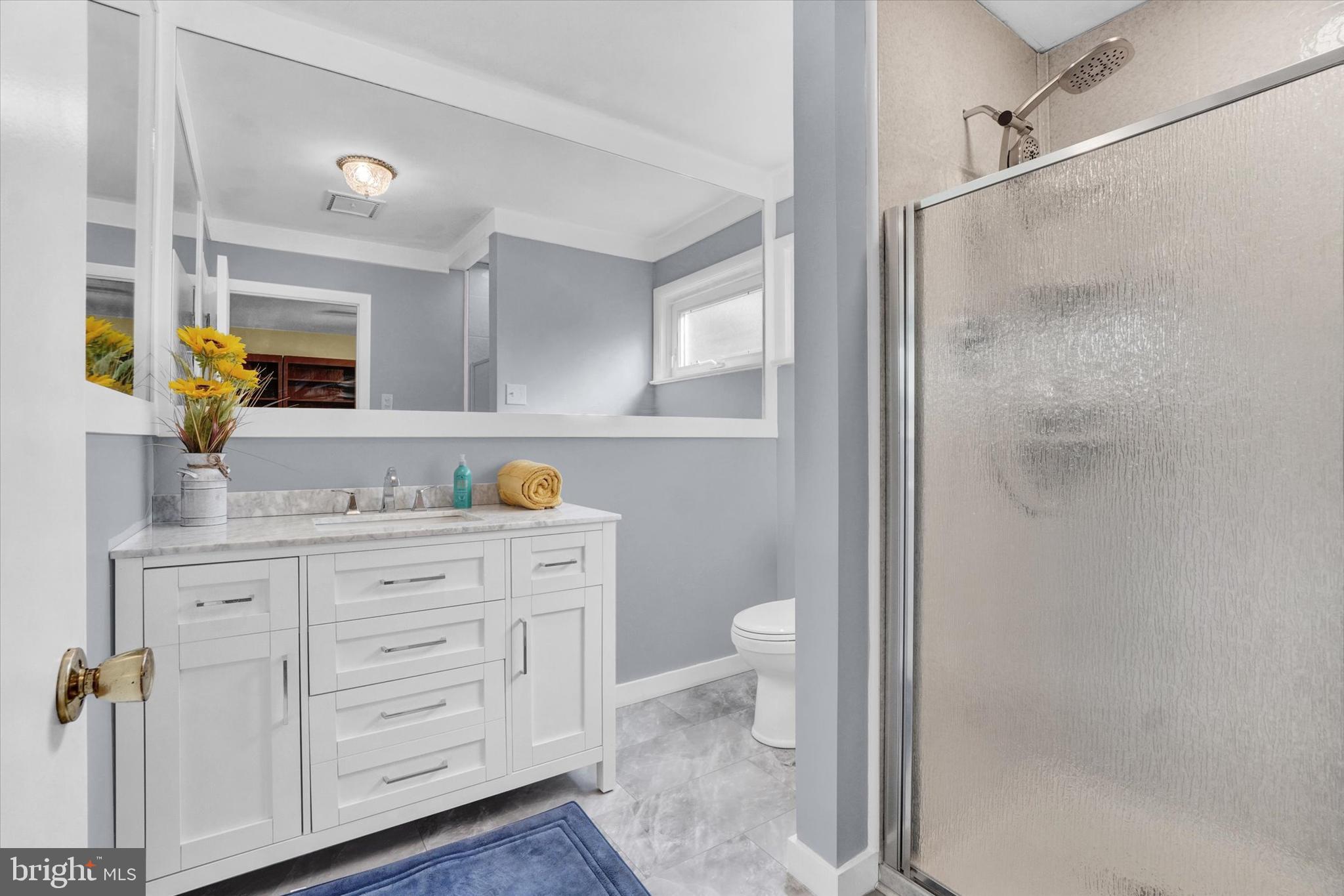 641 Country Club Road York, PA 17403 - Photo 17 of 24 Master Bath