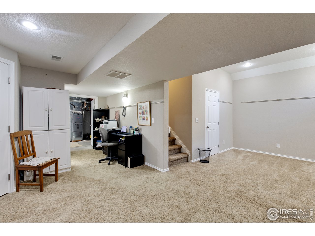 5635 Quarry Court Boulder, CO 80301 - Photo 23 of 28 a living room with furniture and a couch