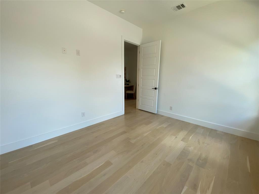 807 South Glasgow Drive Dallas, TX 75223 - Photo 19 of 25 a view of an empty room